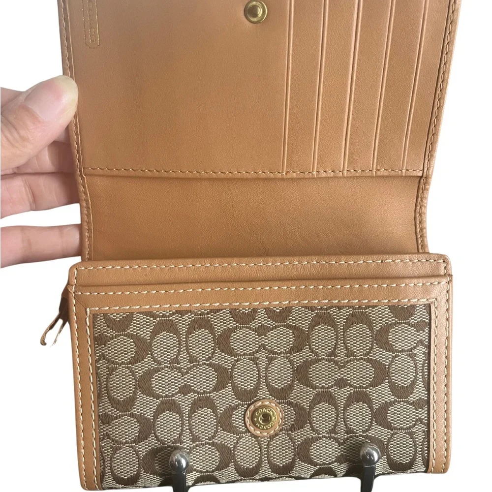 Coach Wallet - Picture 5 of 10